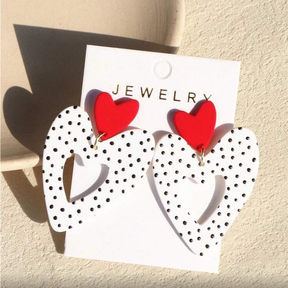 ✨NEW Polka dots Red and White Heart Earrings - Picture 2 of 5